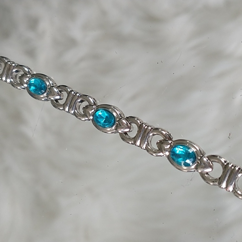 Silver toned oval aqua blue opal gem jewel bracelet